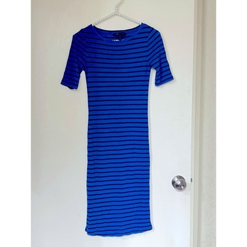 BCBGMaxAzria Ribbed Midi Dress‎ Small